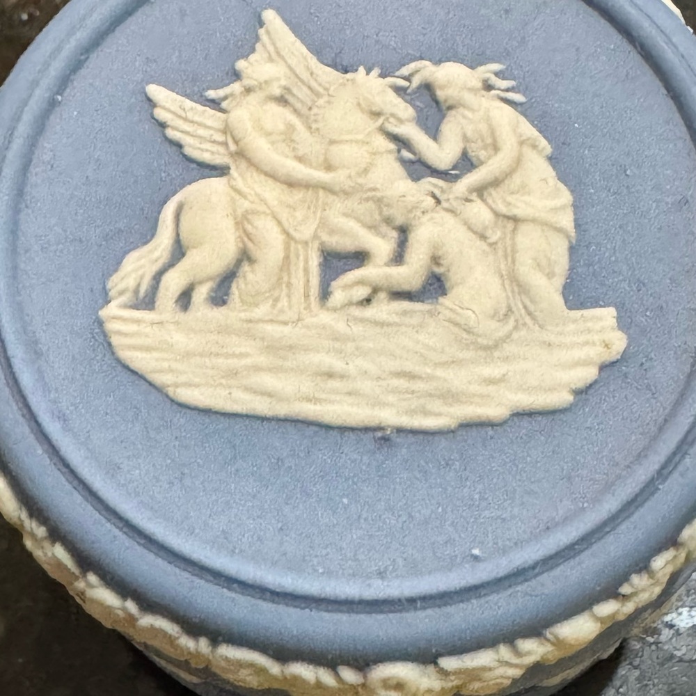 Wedgwood Blue and Cream Round Box - Picture 2 of 4
